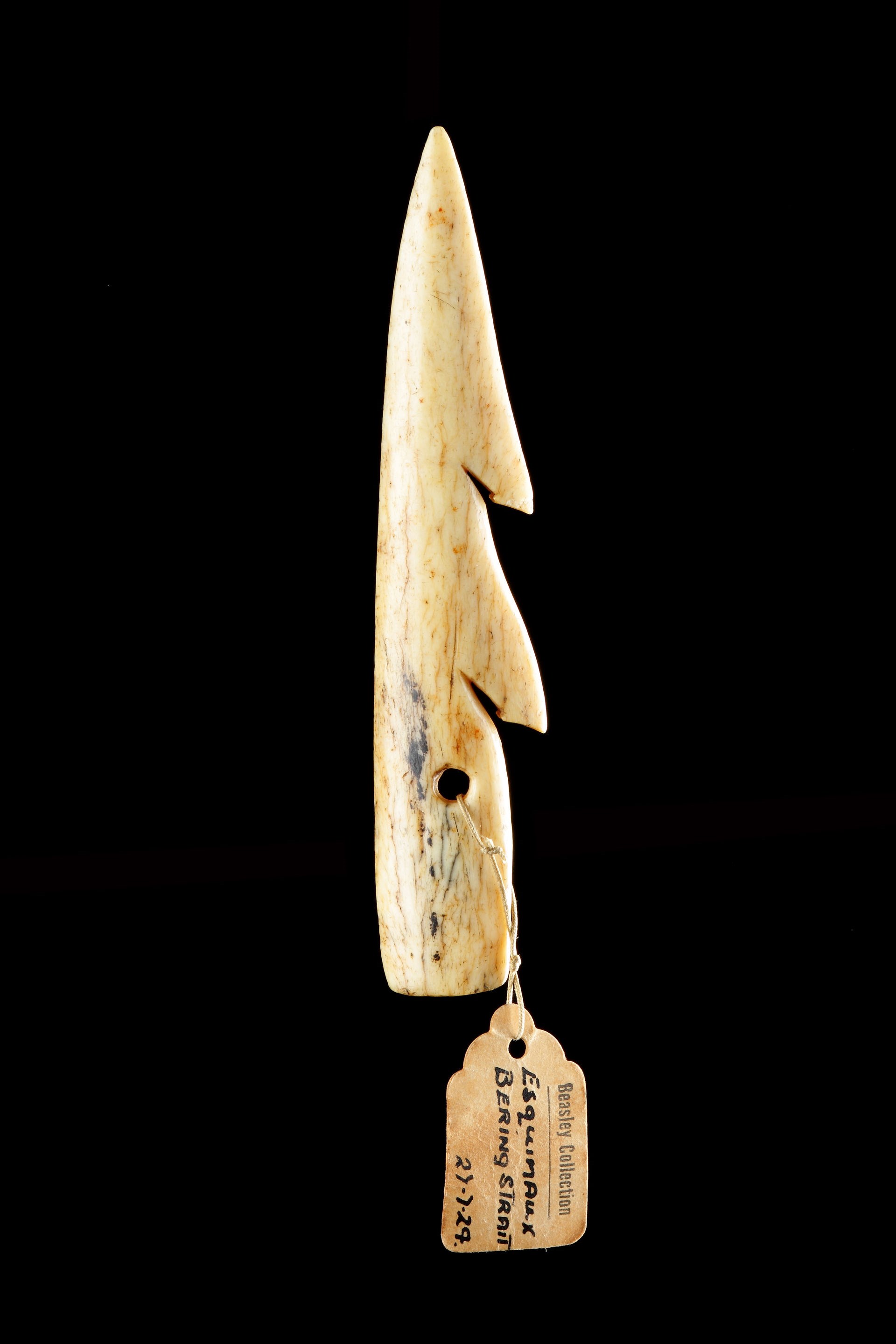 Inuit Eskimo Hunting/Fishing Harpoon Spear sold at auction on 29th July